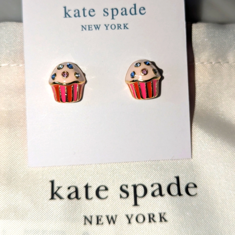 New in Pouch Kate Spade Take the Cake Cupcake Earrings 🧁🧁🧁🧁🧁